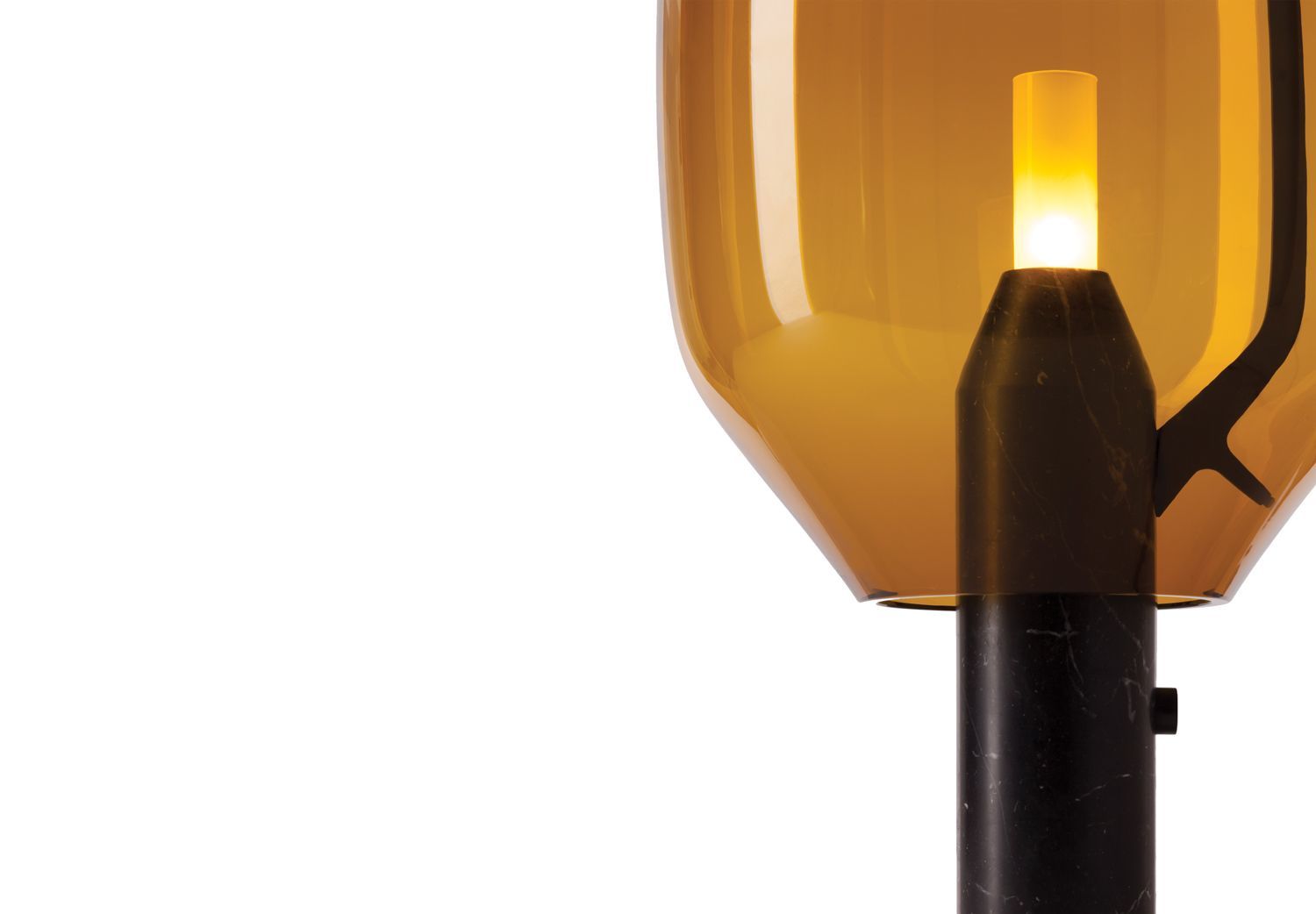 lighthouse_t1_marquina-amber_6219-6224_r-e-bouroullec_20 (2)