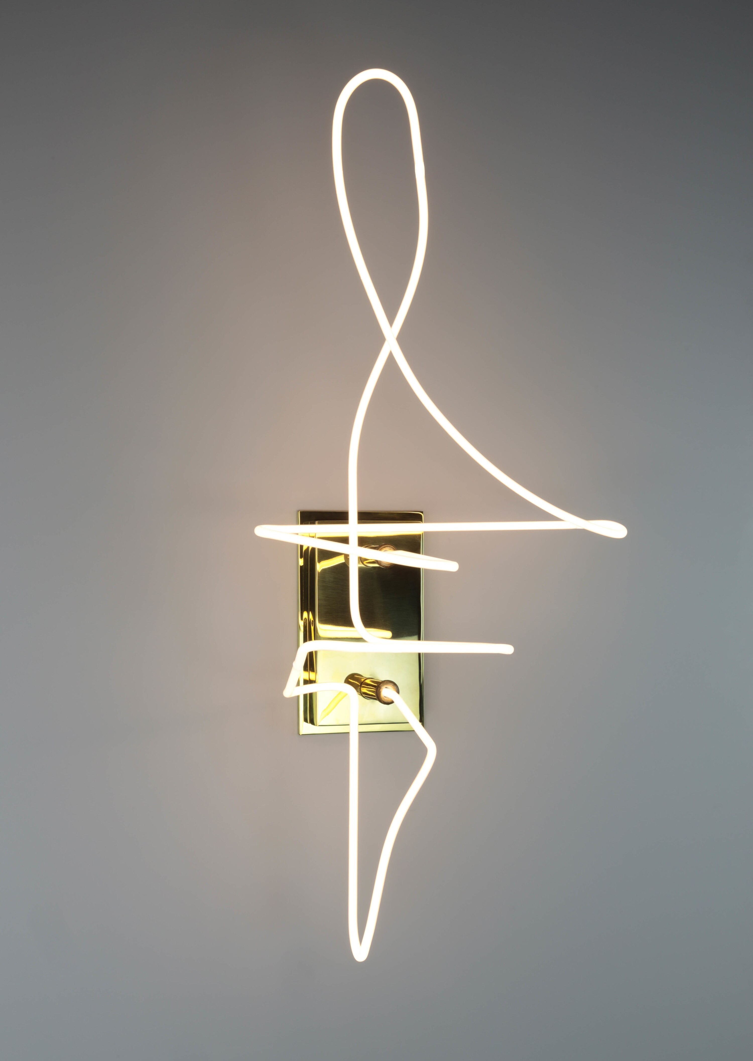 Neon Line Study Sconce B_4