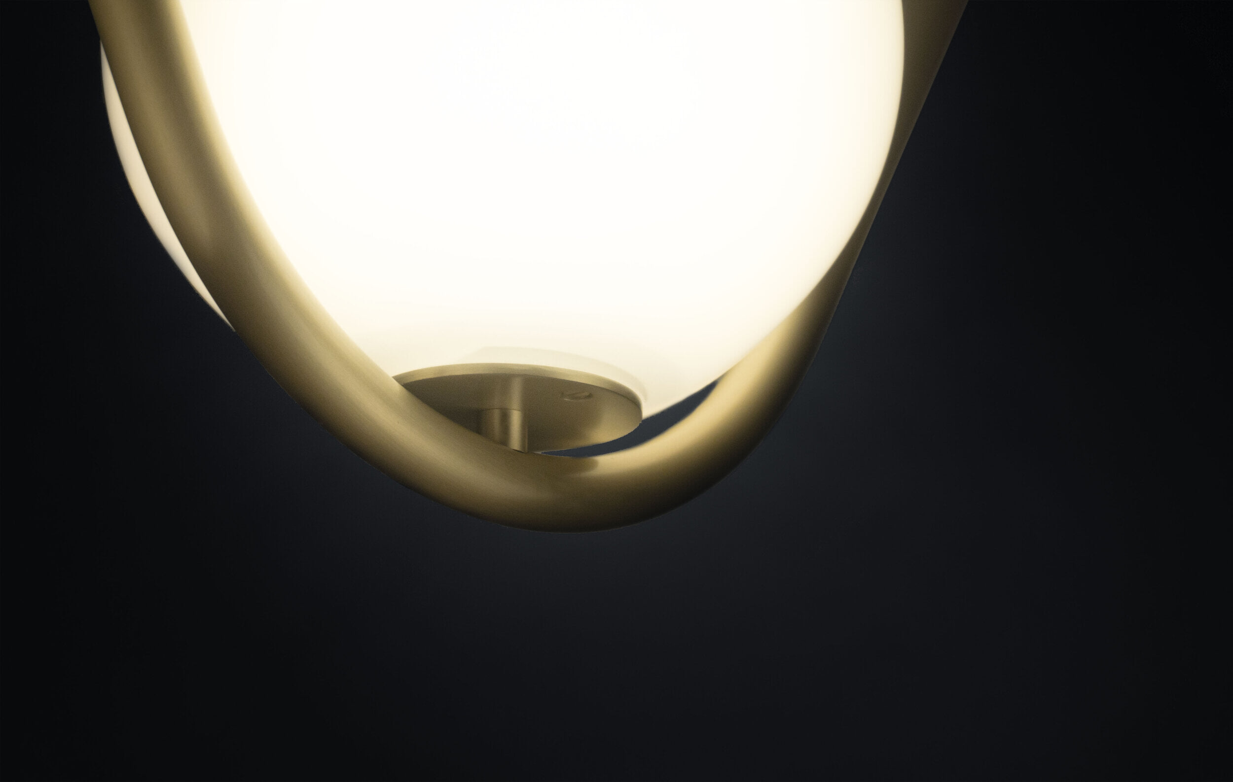 LaroseGuyon_Perle1_Brass_Lighting_04