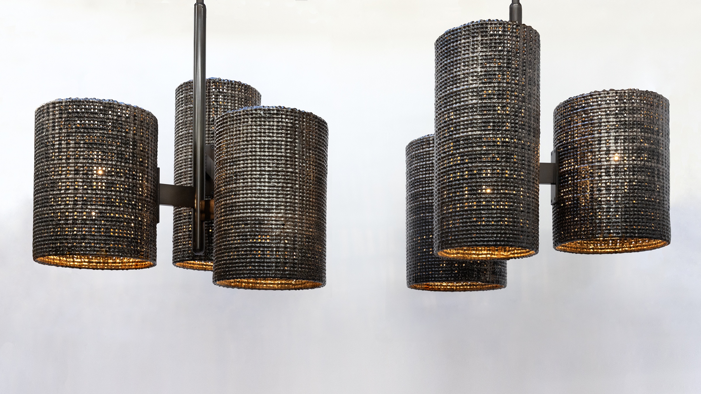 Scott-Daniel-Design_Ceramic-Lopez-Chandeliersx3-32x34_Kapnick_01