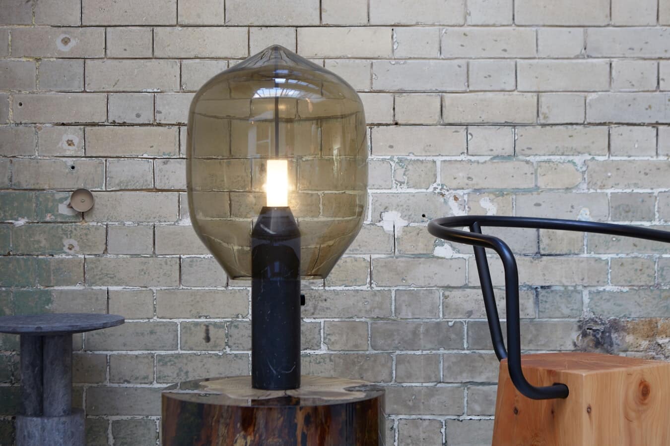 LIGHTHOUSE T1 Marquina Grey 6223 7990 R And E Bouroullec C2010 EstablishedandSons CJamesChampion Lifestyle 01b 300dpi Kao Bei