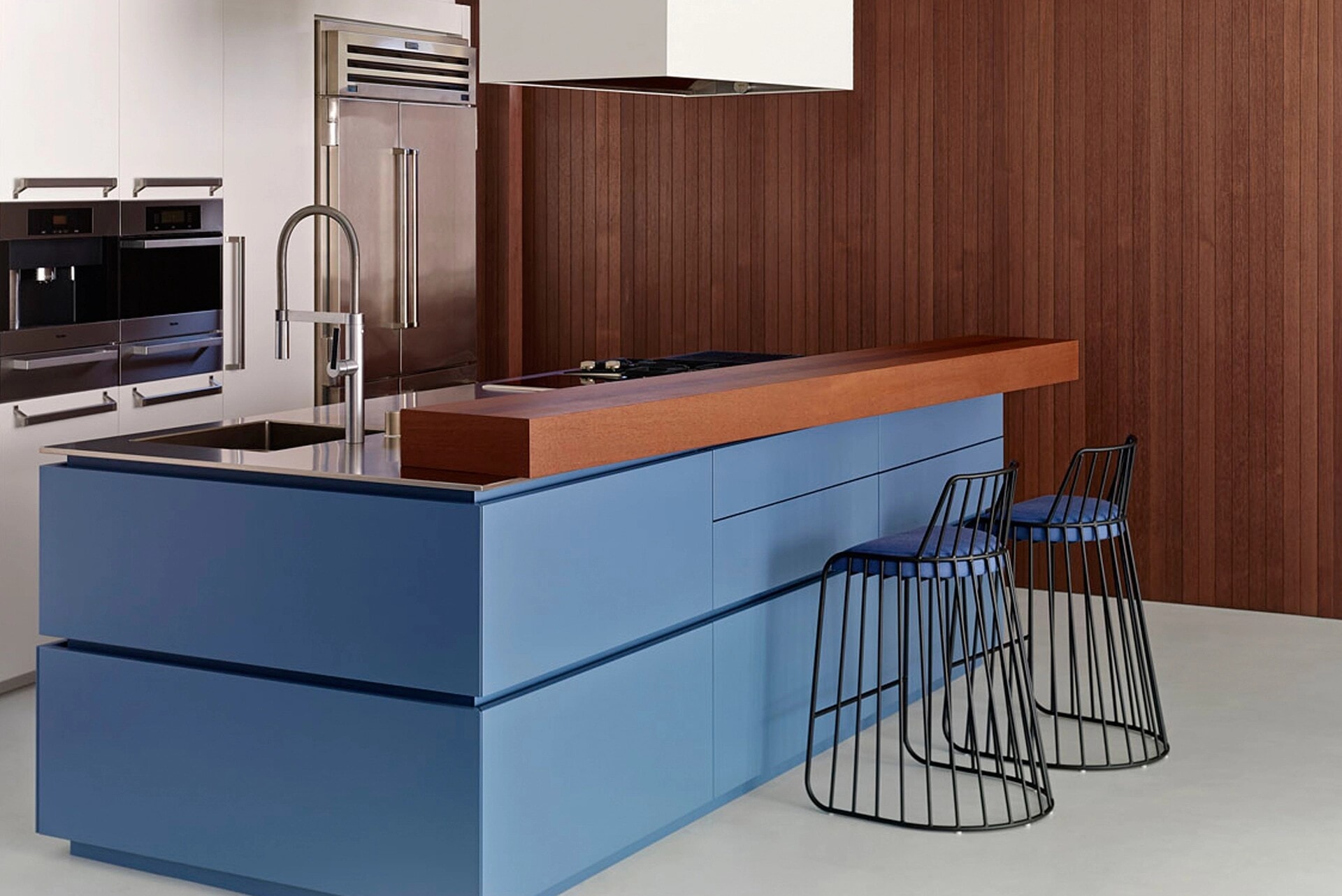 Phase-Design-Brides-Veil-Counter-Stool-with-back-1-Web