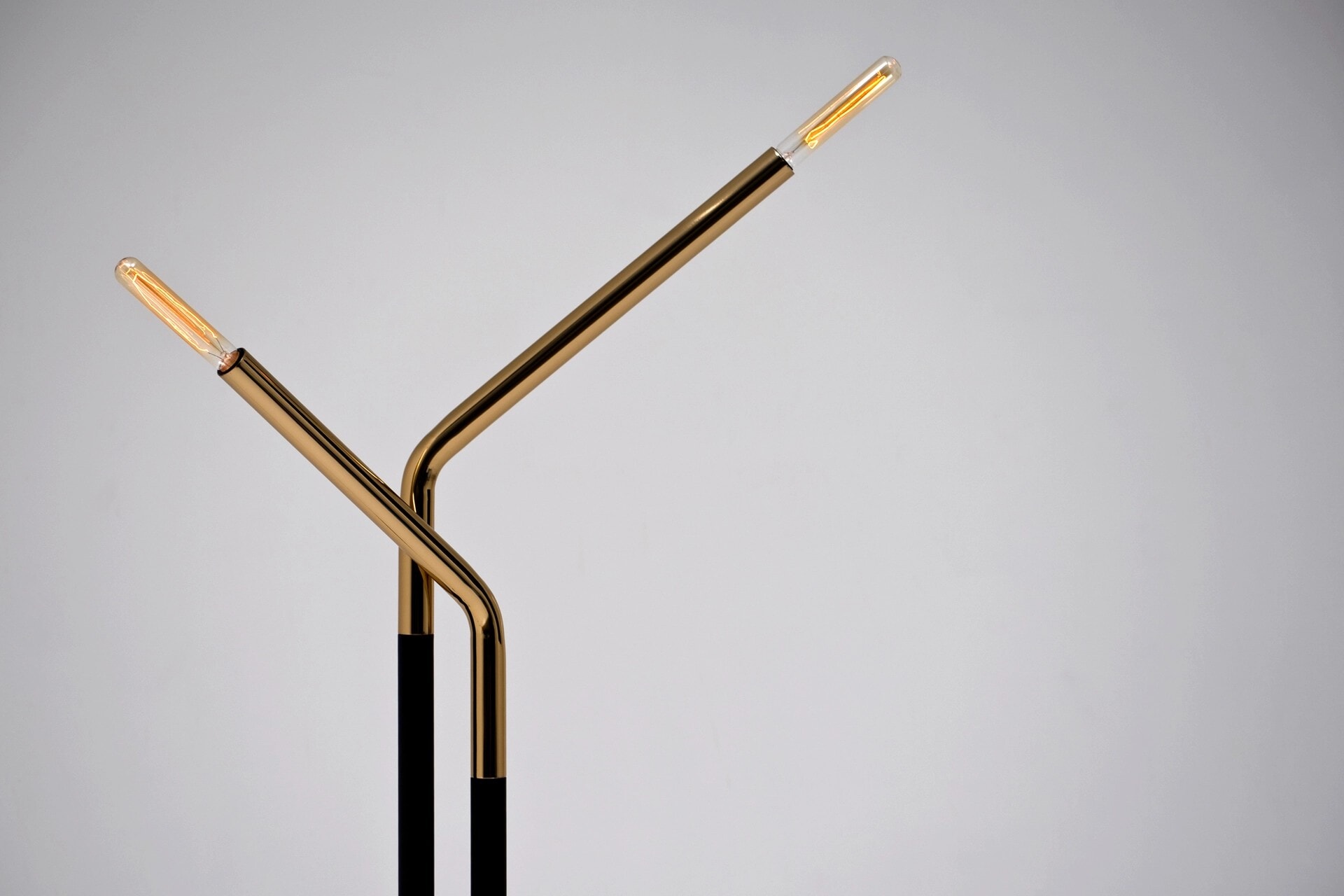 Phase-Design-Reza-Feiz-Open-Mic-Light-5-Web_2023-10-04-183229_gzqq