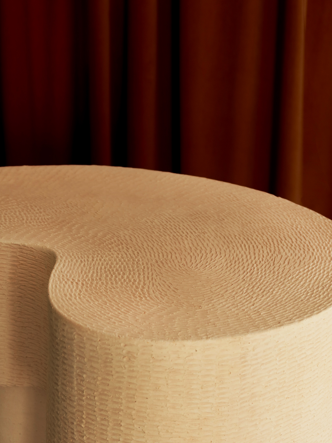 02. CAVUS SIDE TABLE 01