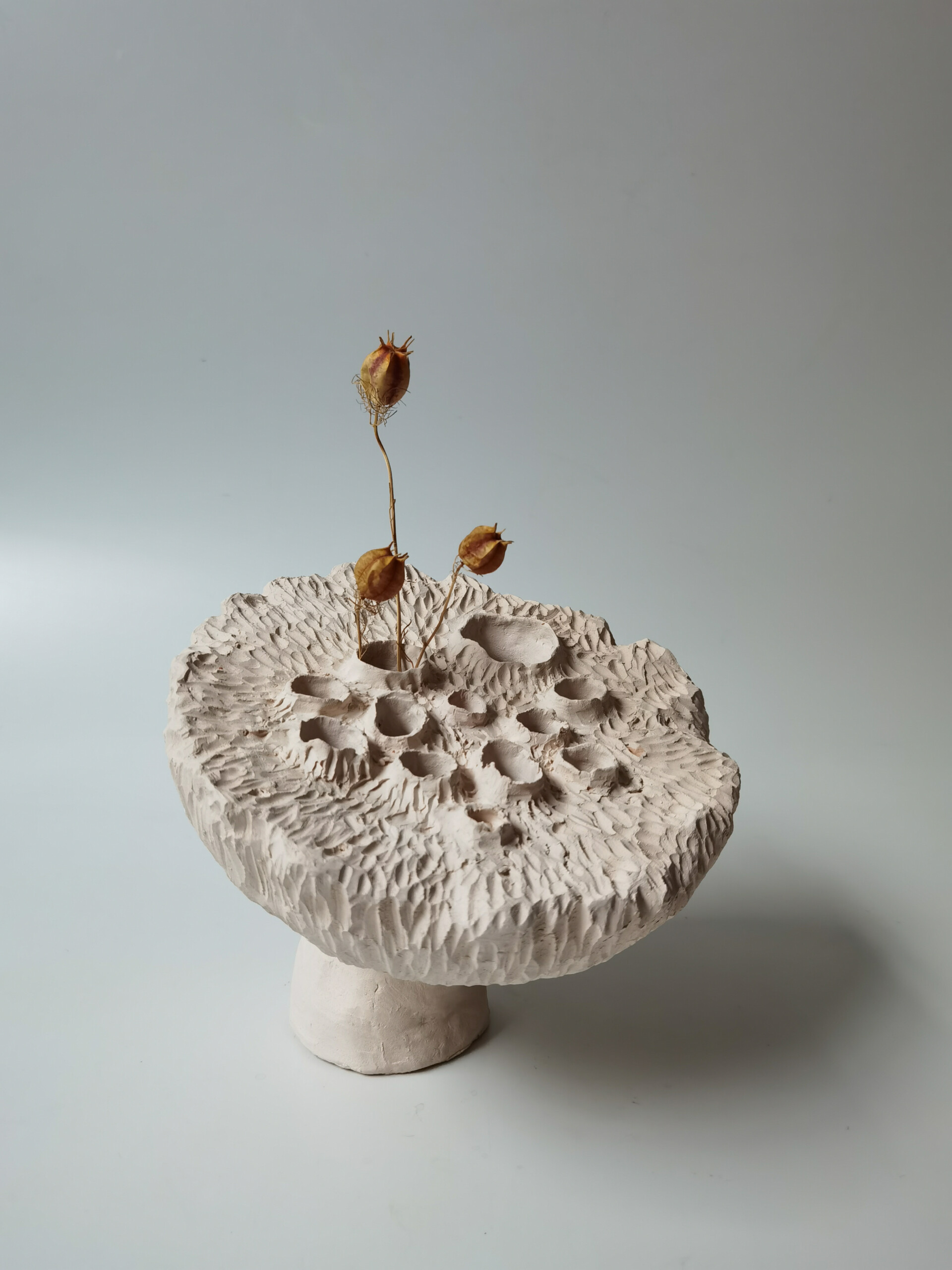 Twentieth-Jan_Ernst-Dry_Vessels-12