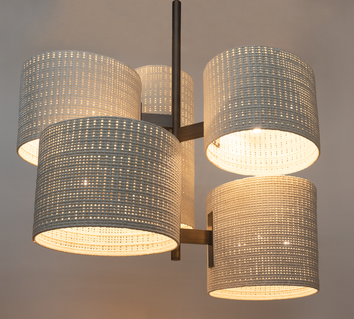 Scott-Daniel-Design_Ceramic-Lopez-Chandelier(x5)-56x46x55H_04