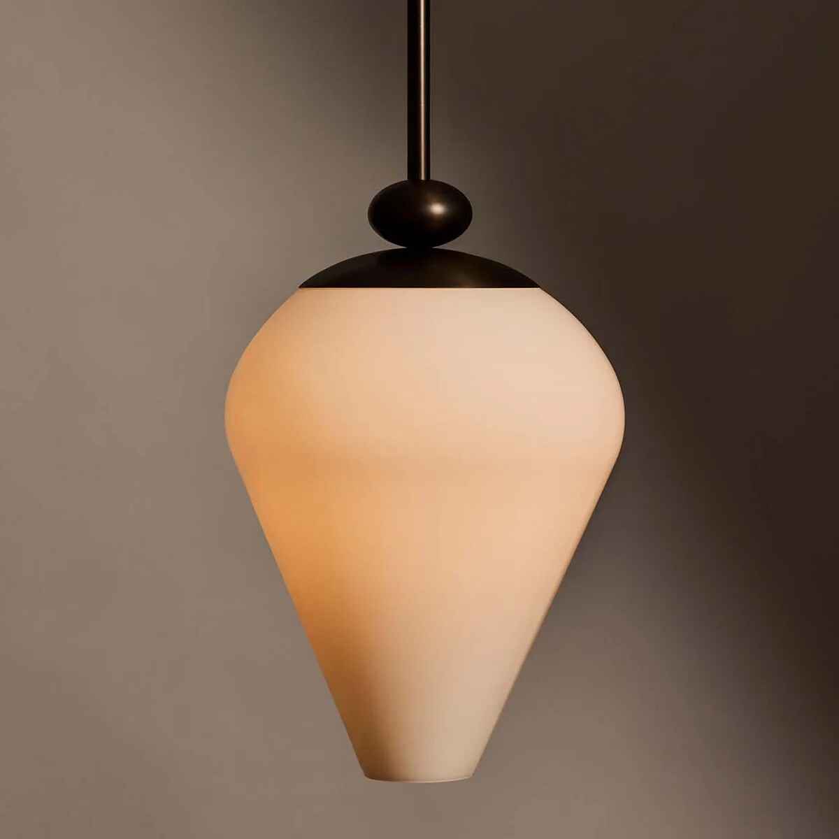 R_HPendant_P3_OpalTulip_OilRubbedBronze_Web_Size_2024_1