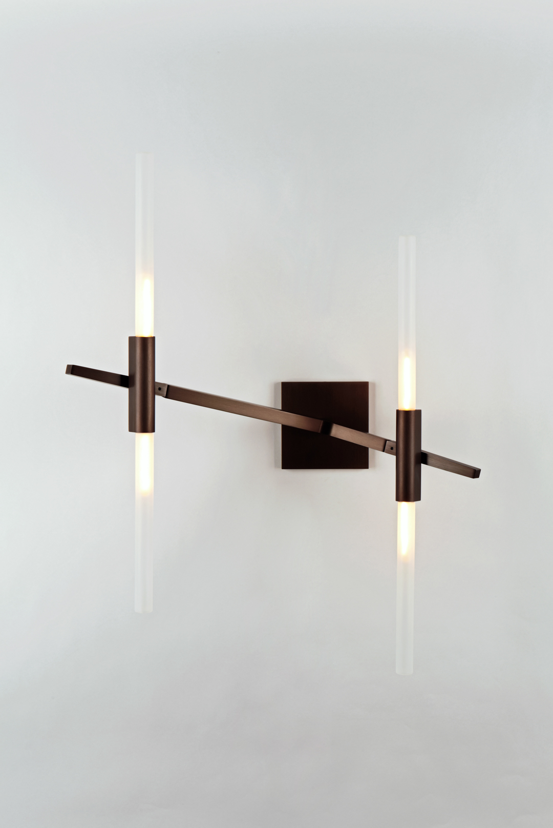 Twentieth_RollHill_AGNES_Sconce4_Bronze